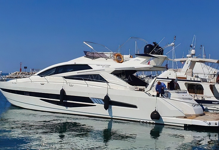 Galeon 700 Skydeck